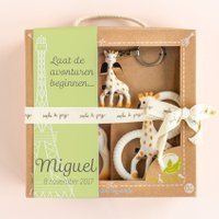 Sophie de Giraf So Pure trio met naam en geboortedatum