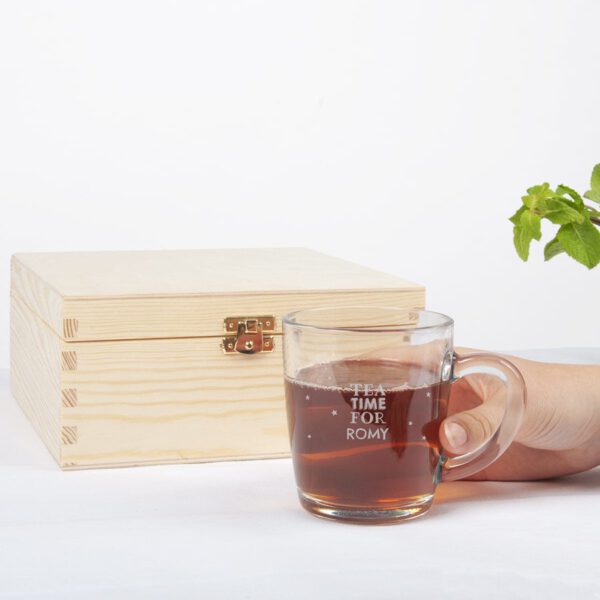Houten theedoos met theeglas graveren
