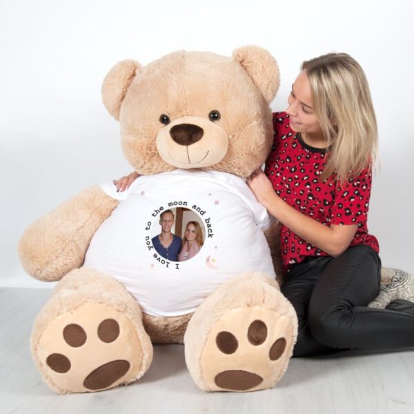 Giga knuffelbeer met bedrukt T-shirt - 1 meter 35!
