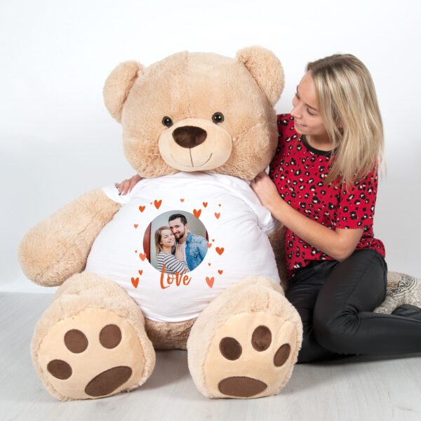 Giga knuffelbeer met bedrukt T-shirt - 1 meter 35!